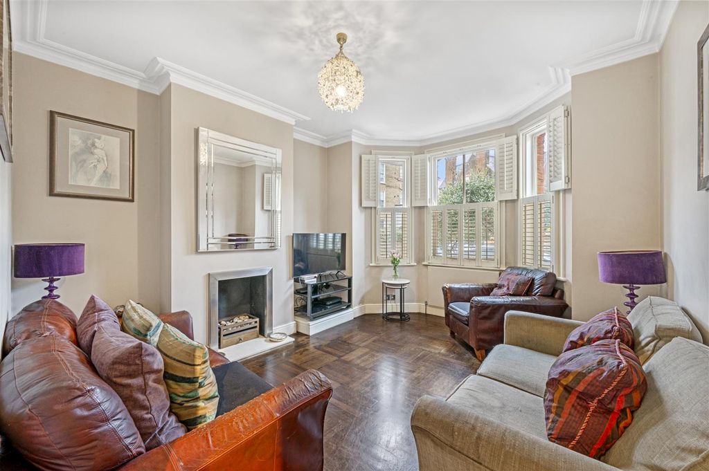 Property photo 3 of 17 Strachan Place 6,8.Jpg