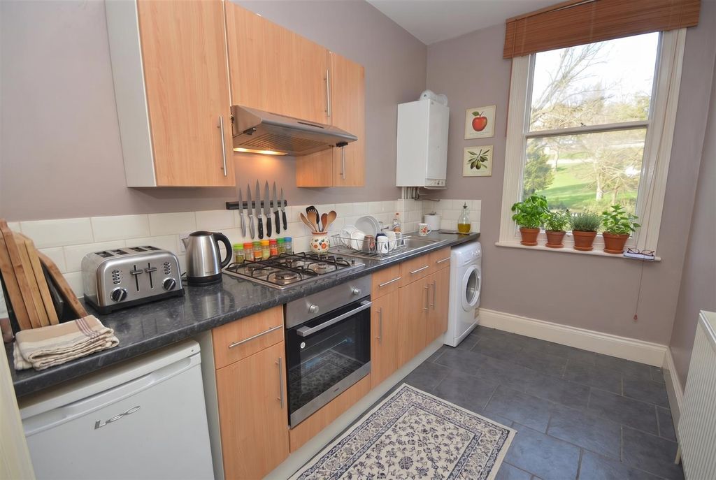 Property photo 2 of 5 Rhpjebyr00Ommlyx8Ikqwa-Enhanced-1776697756581.Png