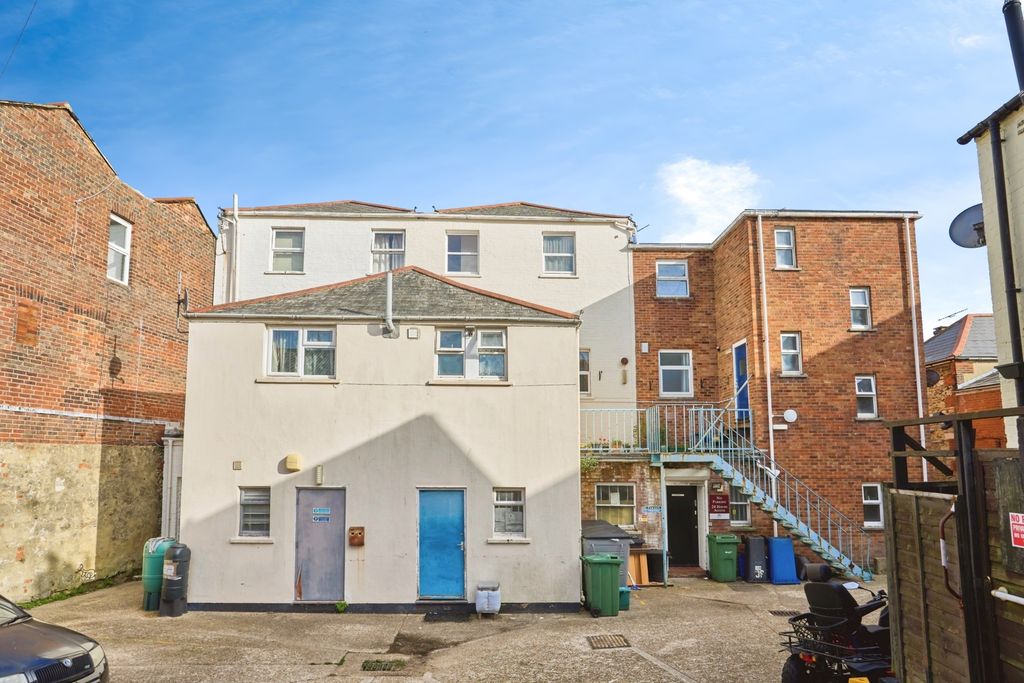 Property photo 2 of 11 Photo