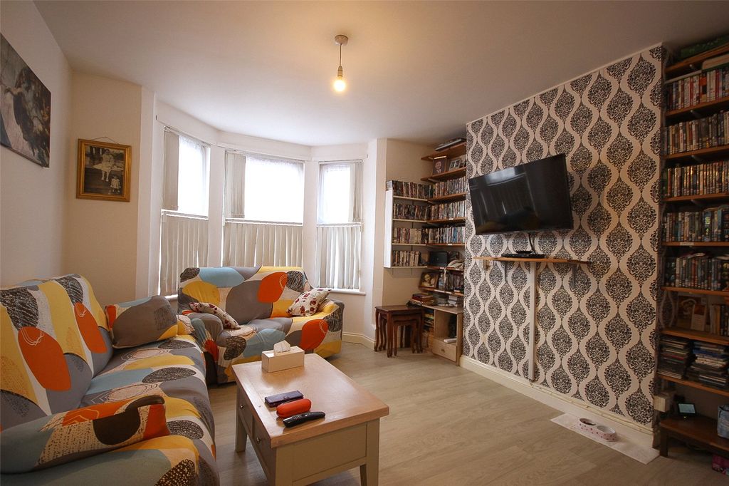 Property photo 2 of 11 Picture No. 08