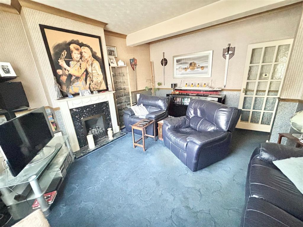 Property photo 2 of 16 Lounge2.Jpg
