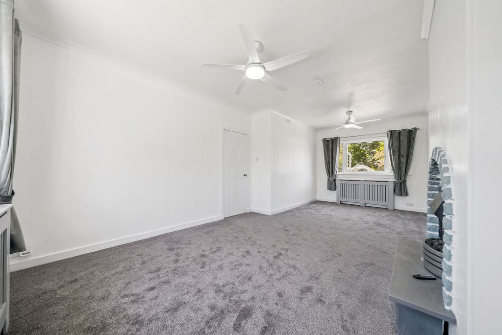 Property photo 3 of 26
