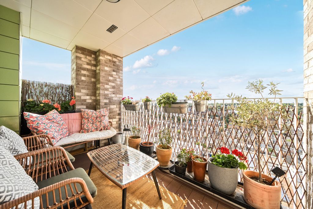 Property photo 2 of 27 1511273-20-6A8823...