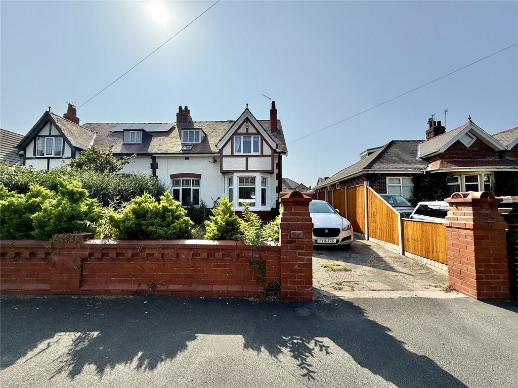 Property photo 2 of 25 Picture No. 05