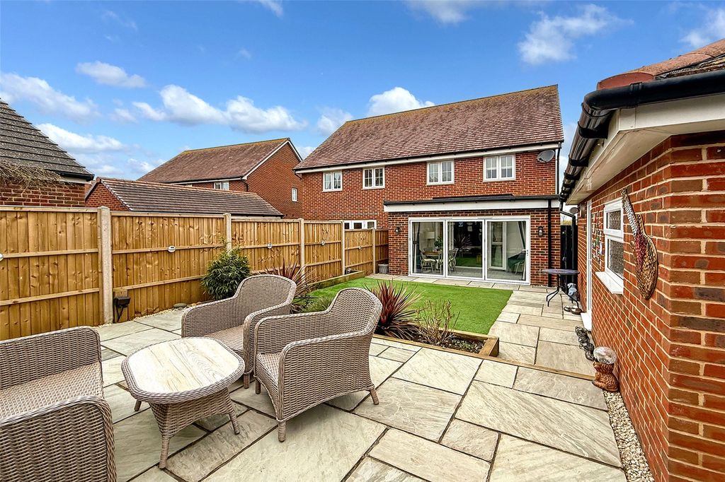 Property photo 2 of 19 Picture No. 05