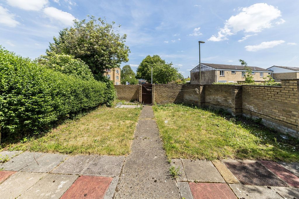 Property photo 3 of 20