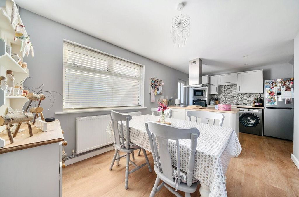 Property photo 3 of 13 Picture No. 02