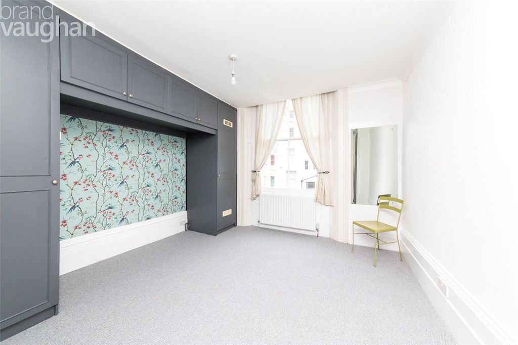 Property photo 2 of 7 Bedroom