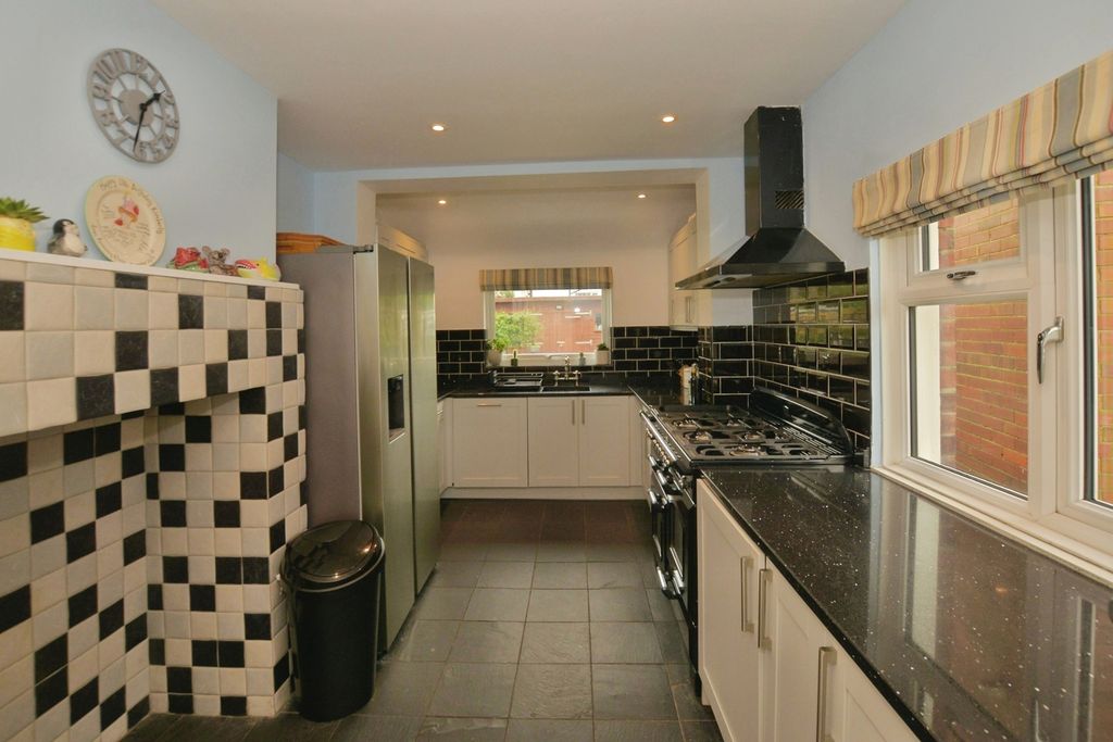 Property photo 2 of 20 Pbox-Img.Jpg