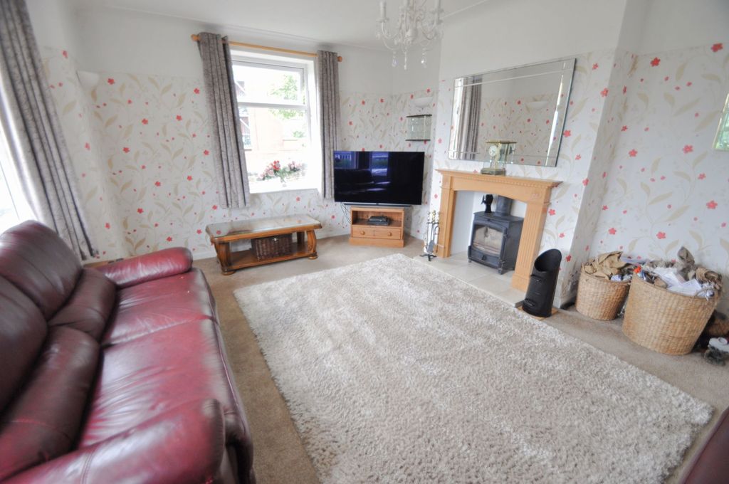 Property photo 3 of 32