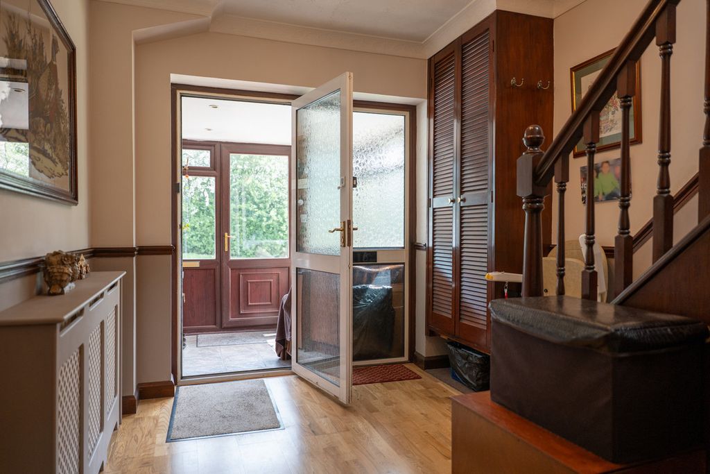 Property photo 3 of 24