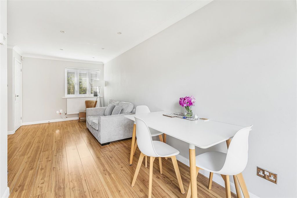 Property photo 3 of 16 17_56203.Jpg