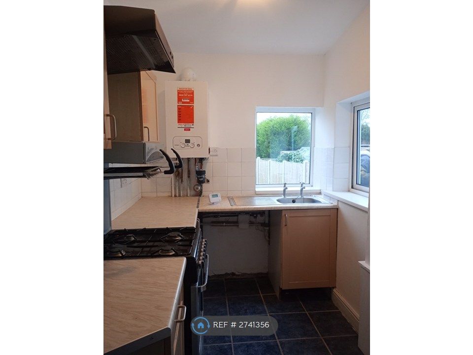 Property photo 3 of 12