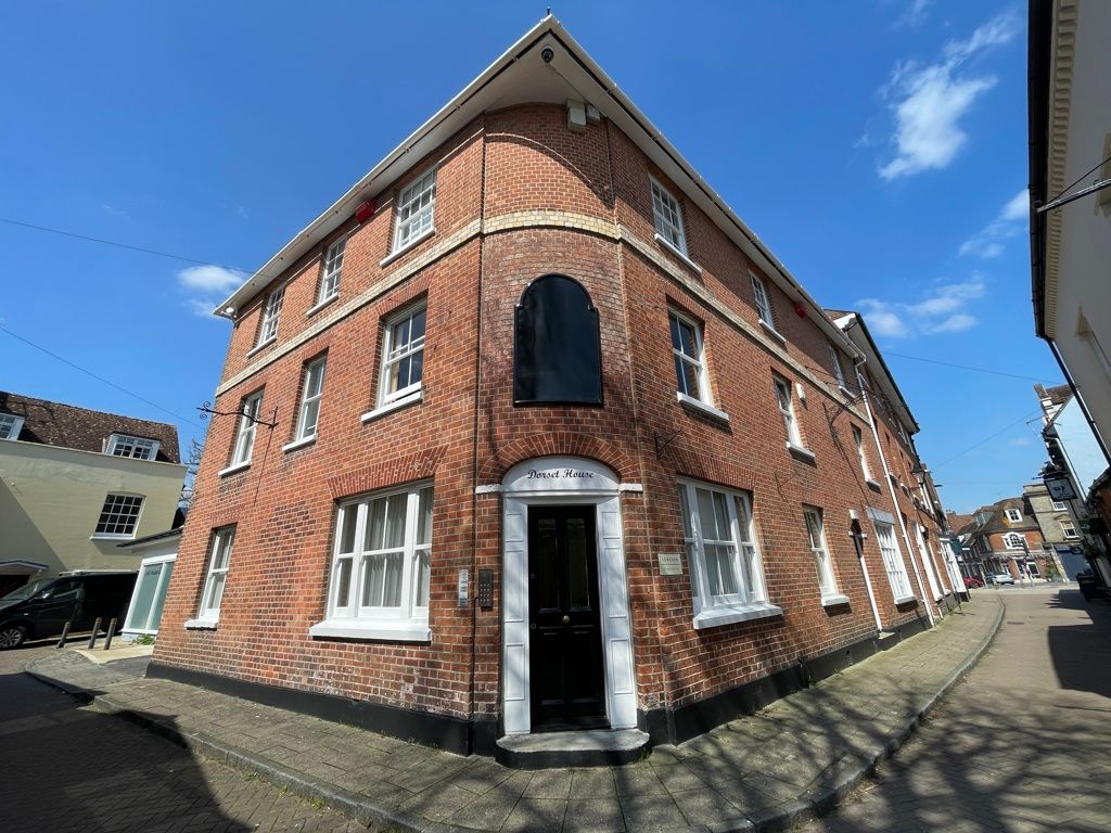 Property photo 1 of 7 Photo 6