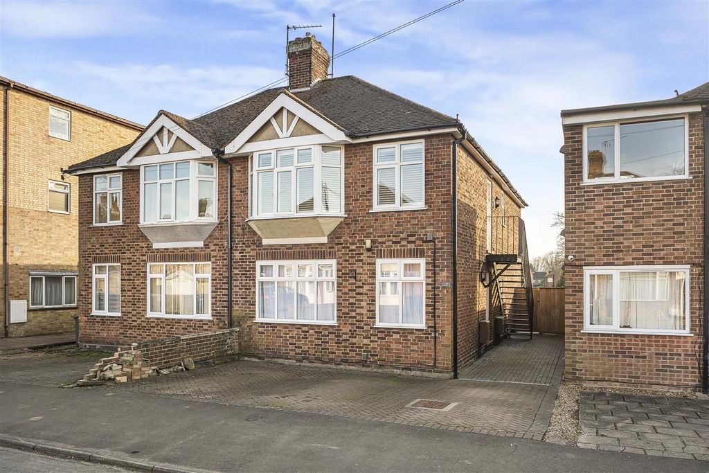 Property photo 1 of 17 17_49354.Jpg