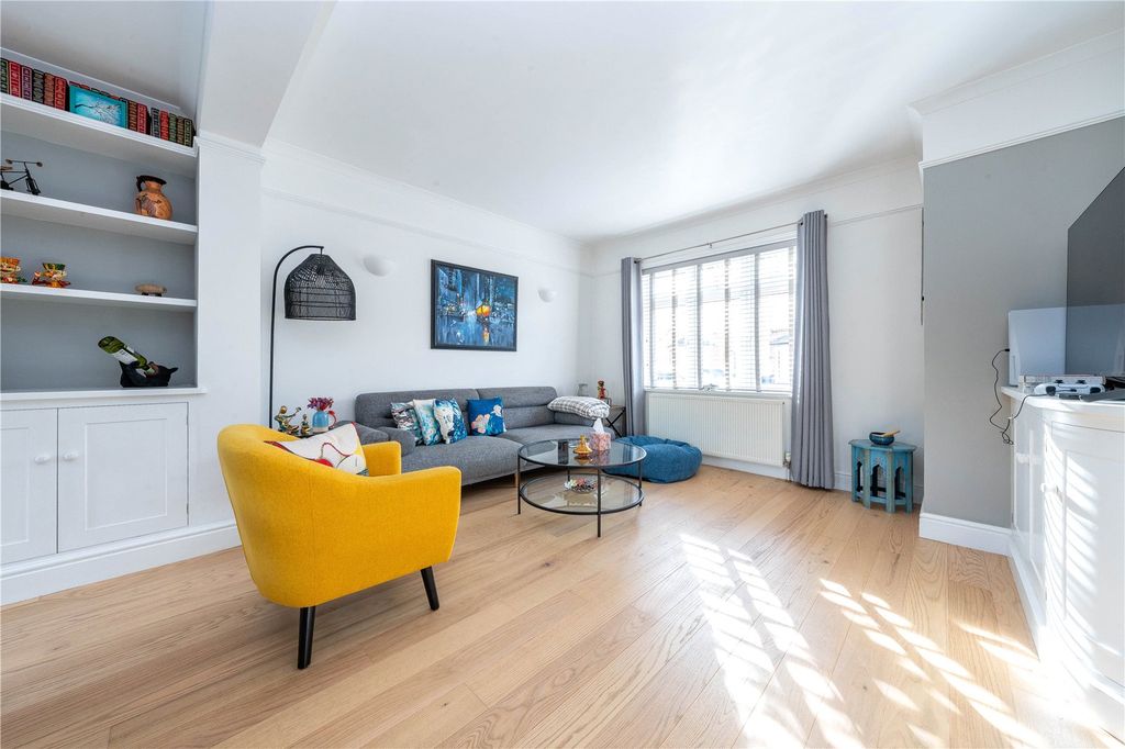 Property photo 2 of 16 Living Room