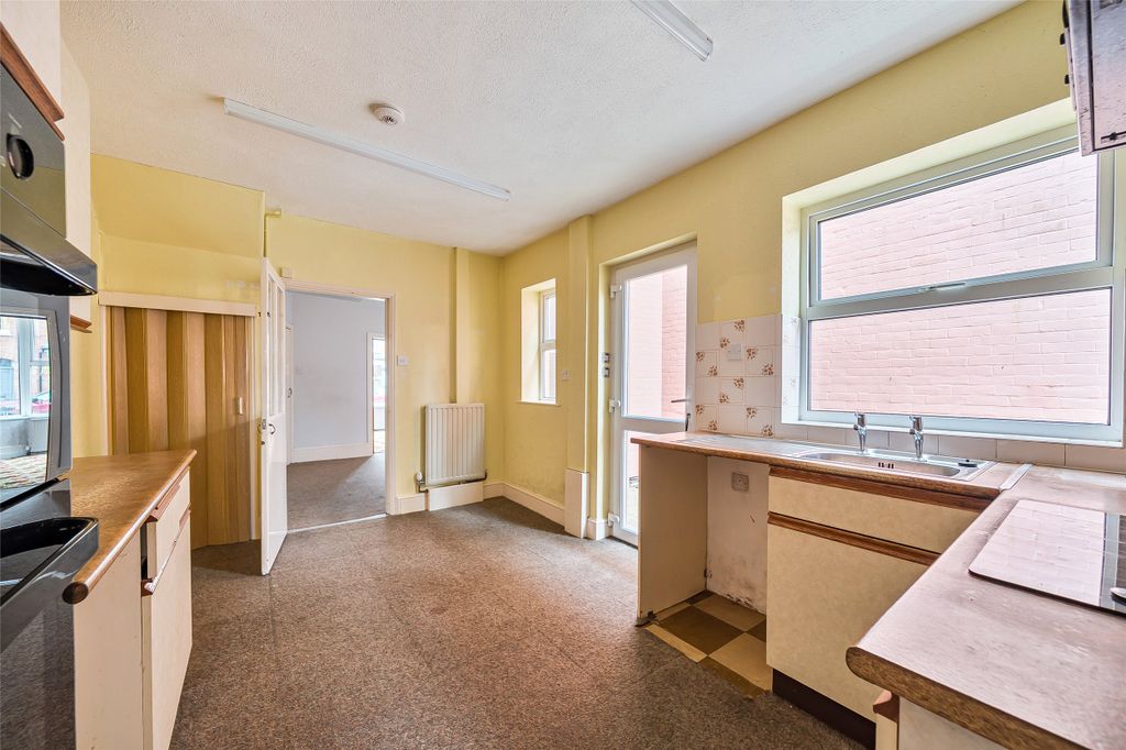 Property photo 3 of 19 3 - Picture No. 07