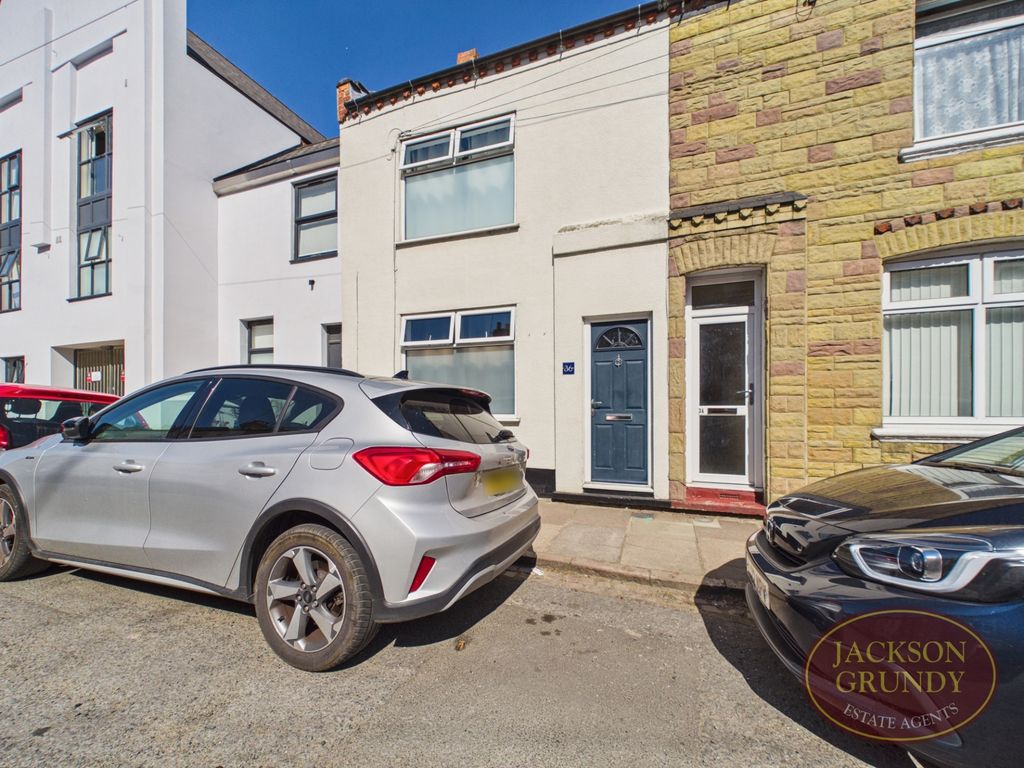 Property photo 1 of 18 Artizan Road