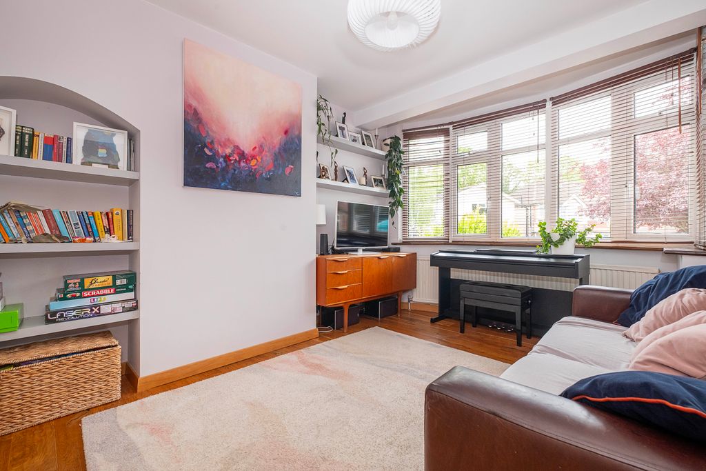 Property photo 2 of 12