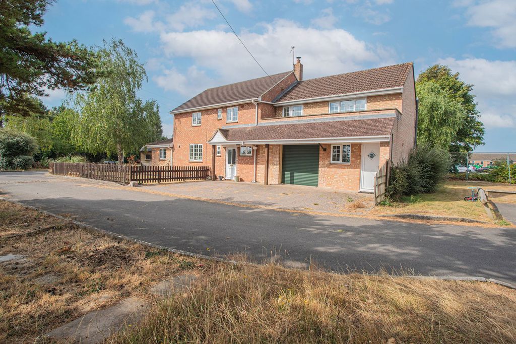Property photo 1 of 25