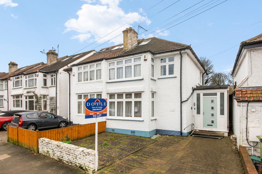 Property photo 1 of 13 Photo 12