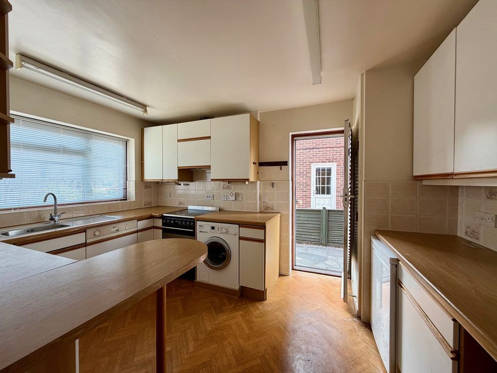 Property photo 2 of 16 Photo 7