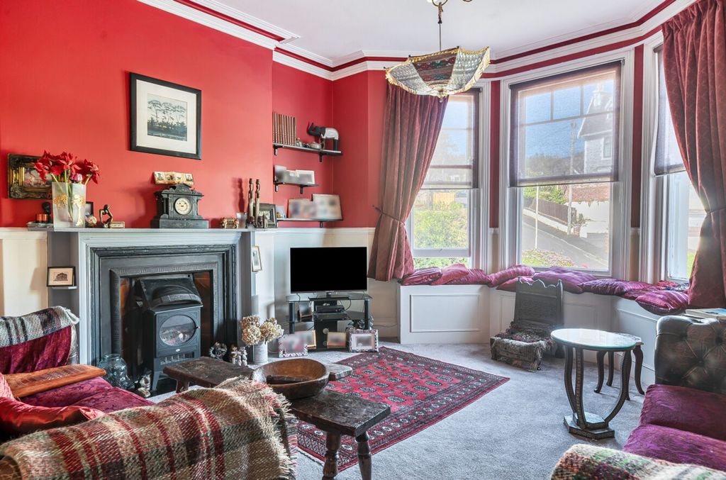 Property photo 1 of 24