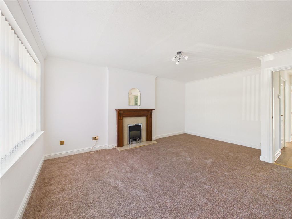 Property photo 2 of 9 Cam05193G0-Pr0180-Still016.Jpg