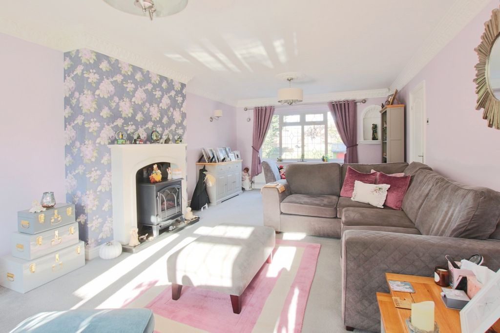 Property photo 2 of 26 4571585