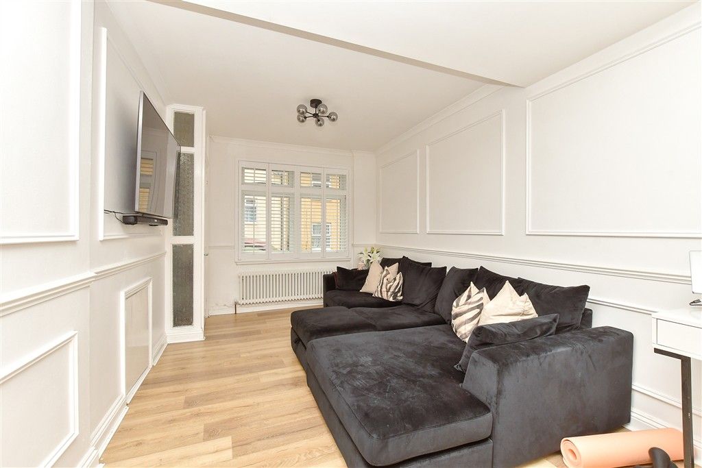 Property photo 3 of 10 Lounge/Diner