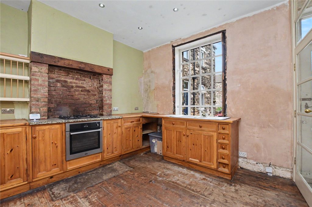 Property photo 3 of 16 Picture No. 10
