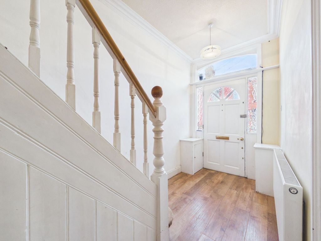 Property photo 3 of 26