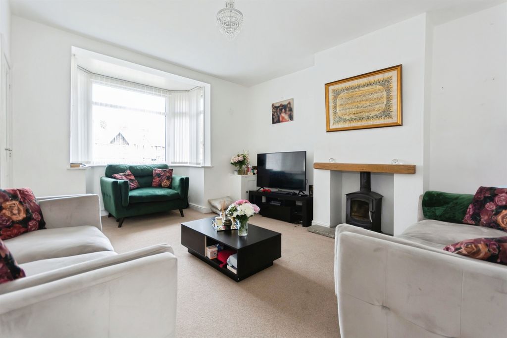 Property photo 3 of 17