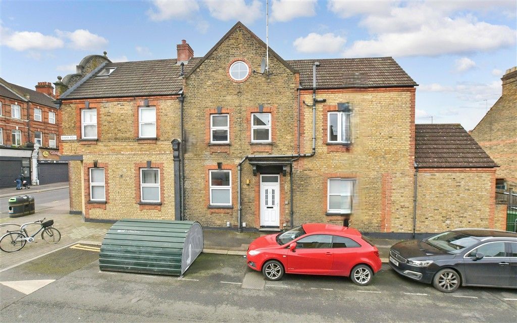 Property photo 1 of 9 External