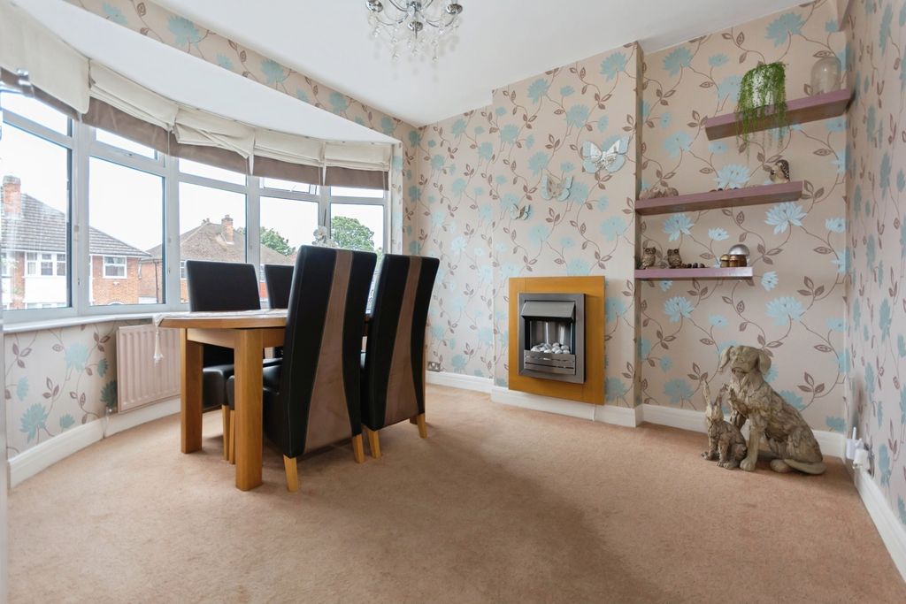 Property photo 3 of 17 Photo