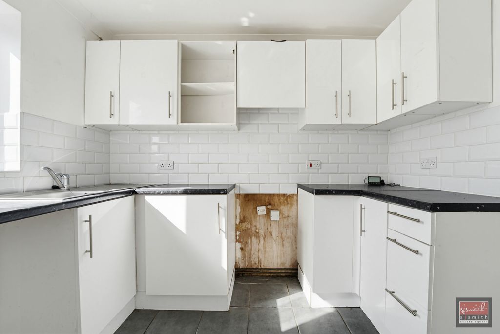 Property photo 3 of 10 Dsc05568