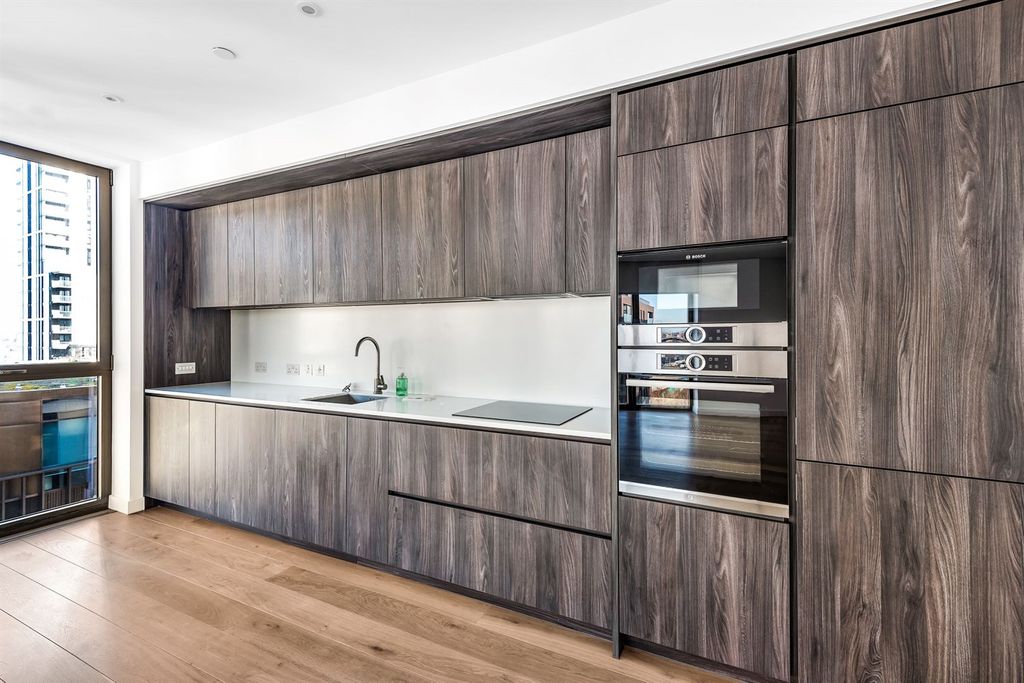 Property photo 3 of 15 Kitchen