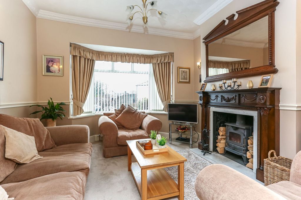 Property photo 3 of 45