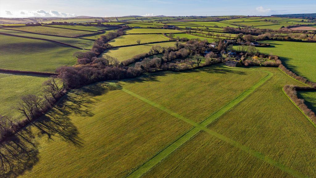 Property photo 2 of 22 Image