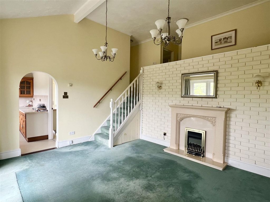 Property photo 3 of 24