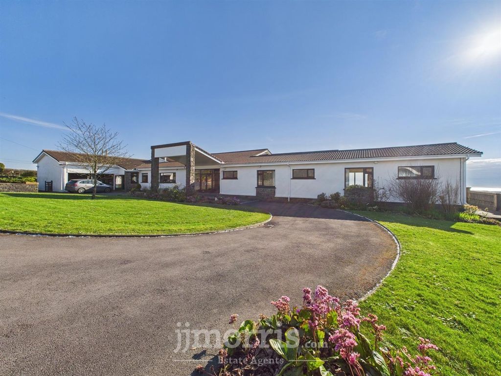 Property photo 2 of 28