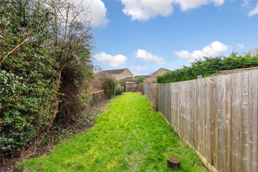 Property photo 3 of 12 Garden