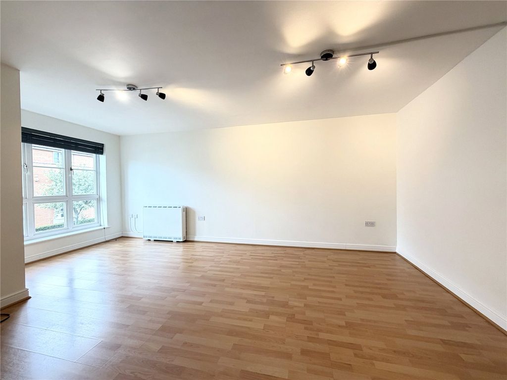 Property photo 3 of 14 Picture No. 24