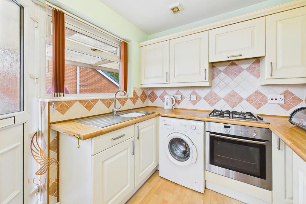 Property photo 3 of 22 19.Png