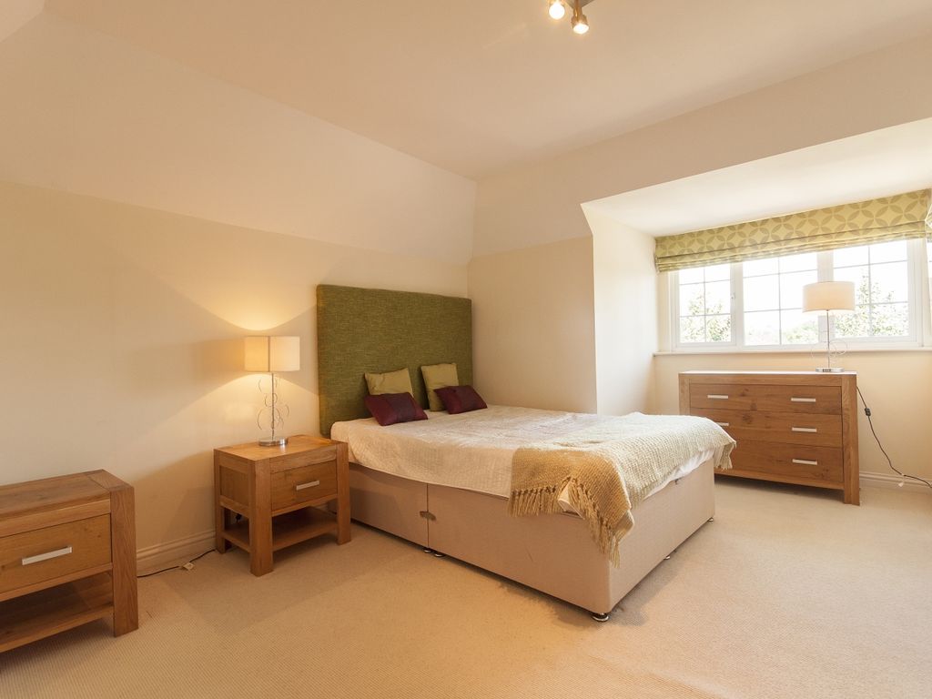 Property photo 2 of 9 Bedroom3