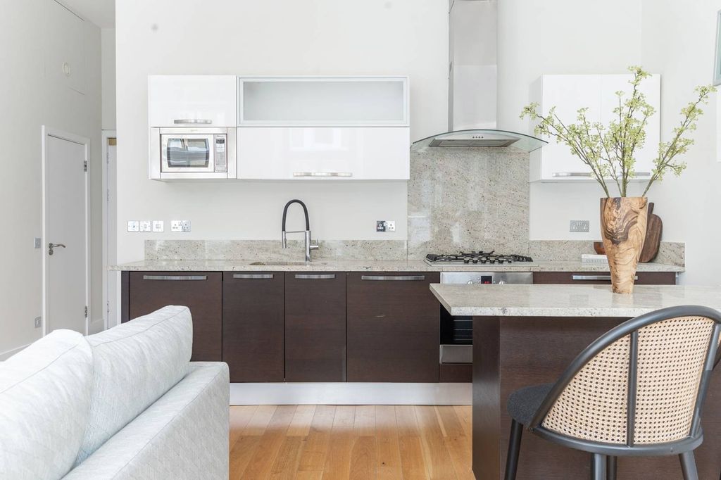 Property photo 1 of 26