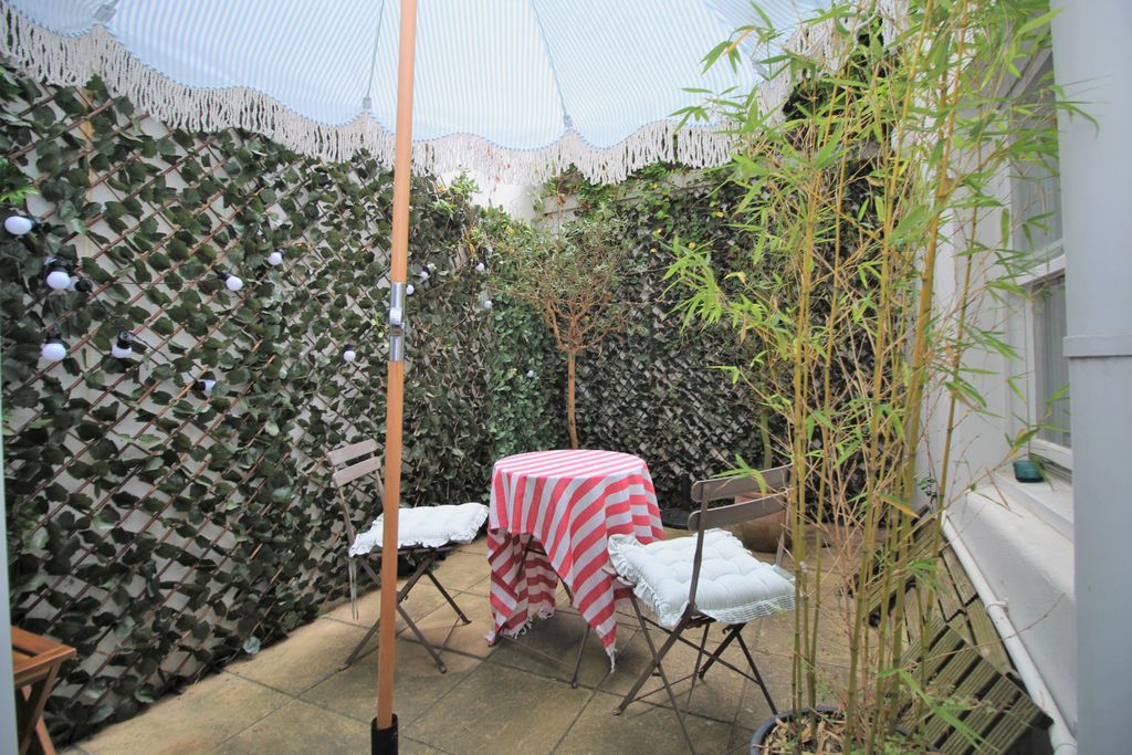 Property photo 2 of 17 2