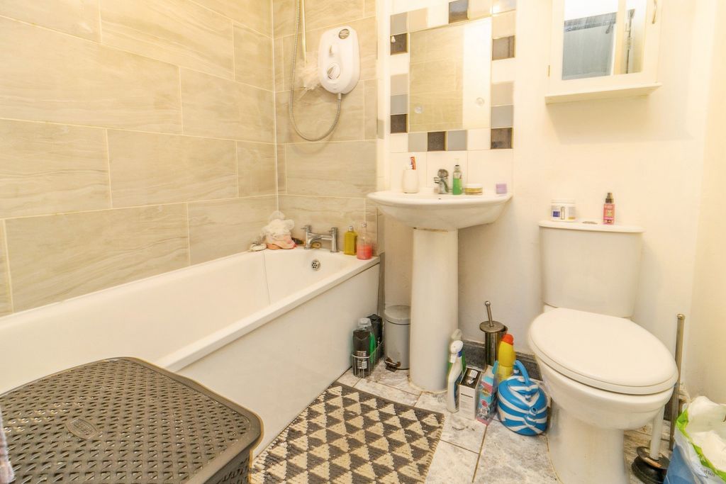 Property photo 3 of 16 Pbox-Img.Jpg