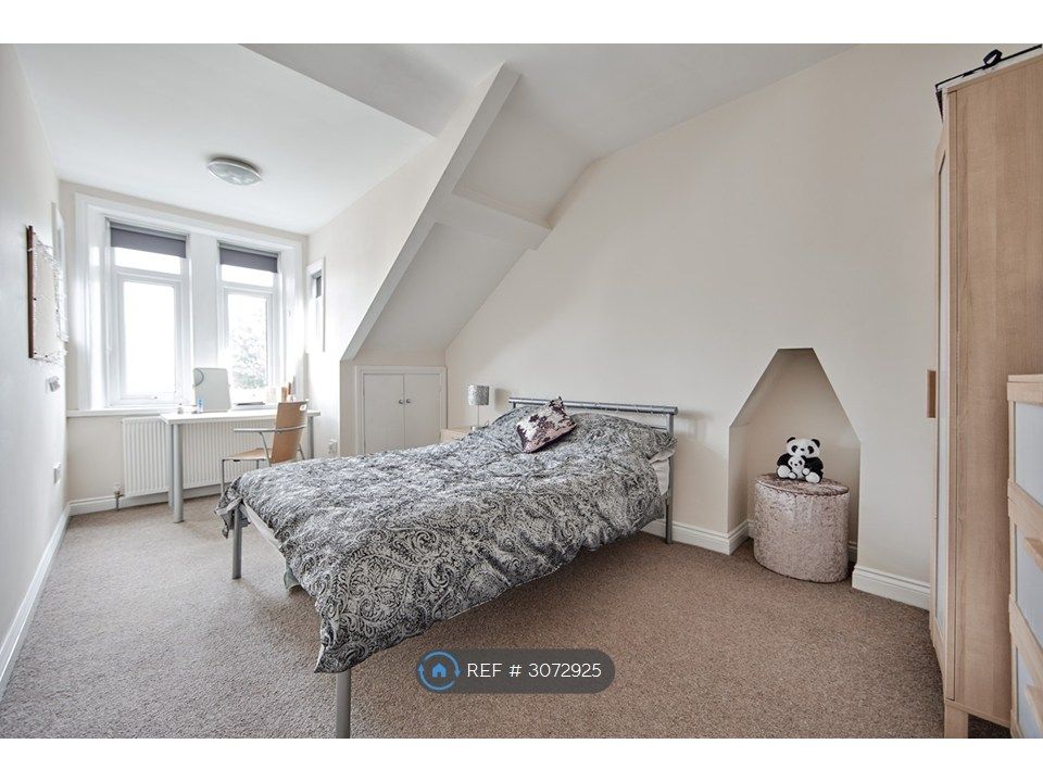 Property photo 3 of 5 Bedroom