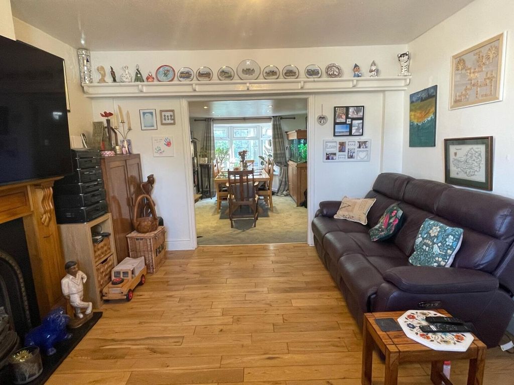 Property photo 3 of 36 Living Room